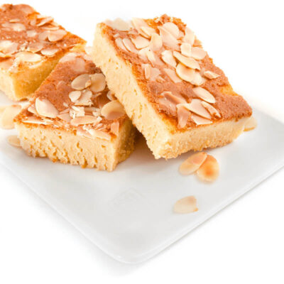 Almond & White Chocolate GF Blondie 80G Cafe Pieces