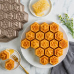 Nordic Ware Honeycomb Pull-Apart Pan - Image 2